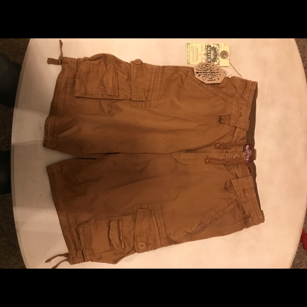 Matchstick cargo shorts